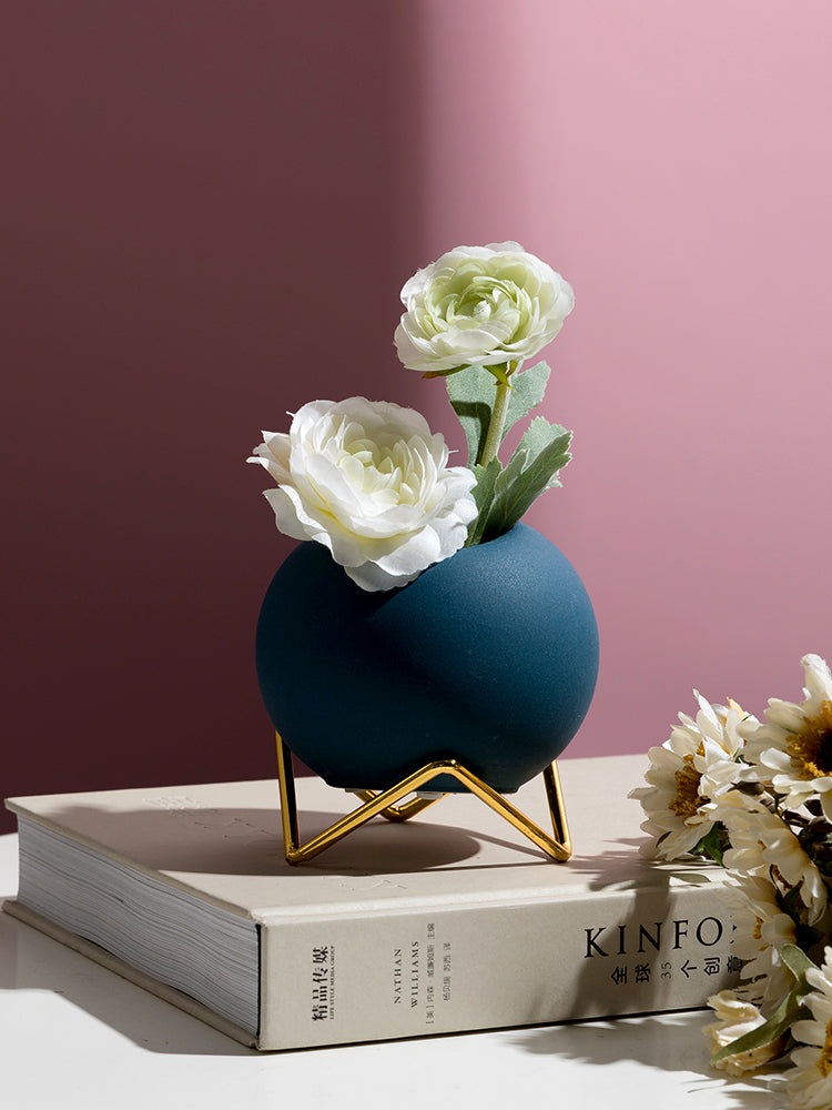 Ceramic Planter with Gold Stand, 4.1" Glazed Pot