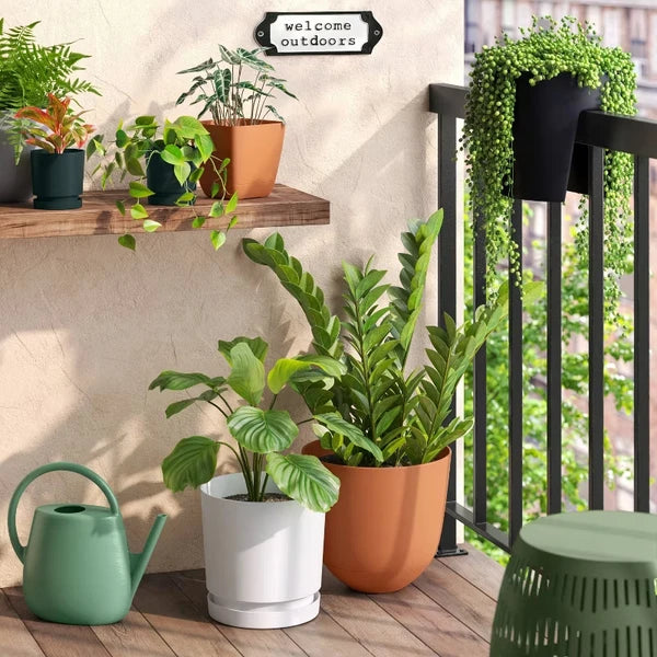 Railing Planter Self-Watering, Black Recycled Resin Pot